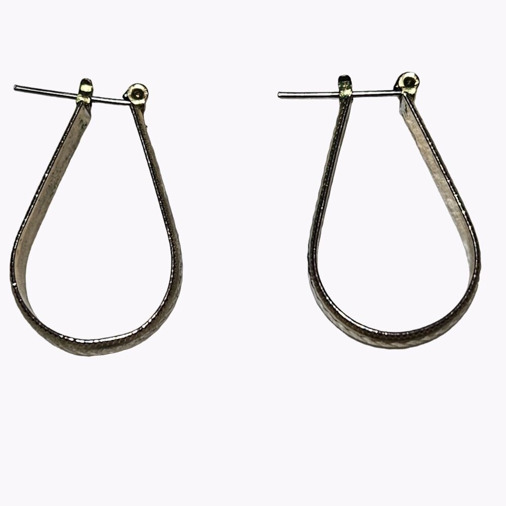 Elegant Gold Tone Teardrop Hoop Earrings Classic Minimalist Fashion Jewelry